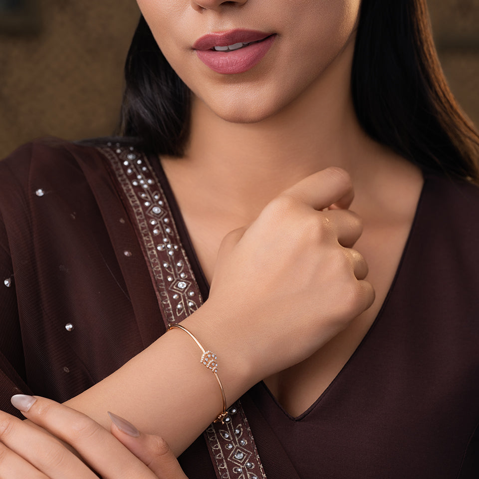 Shining Giza Diamond Bracelet