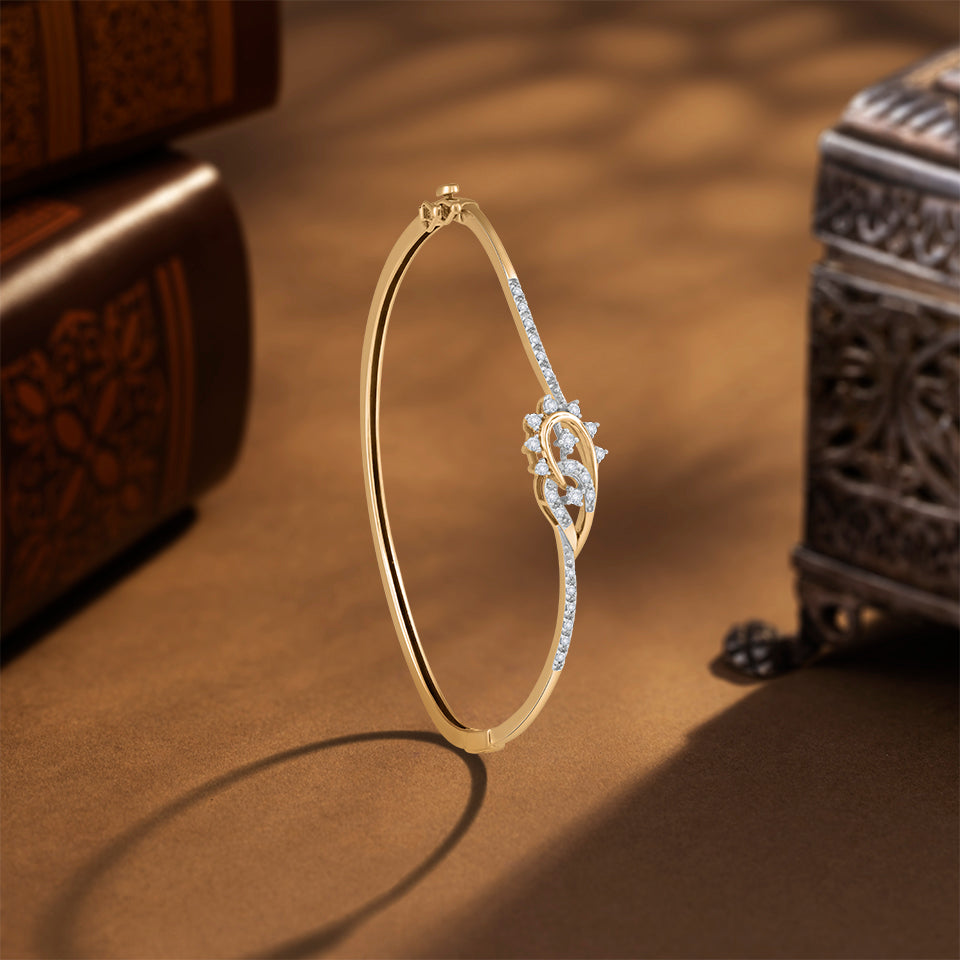 Imperial Crest Diamond Bracelet