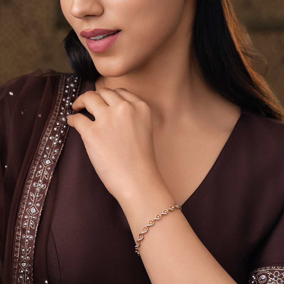 Rhythmic Weave Diamond Bracelet