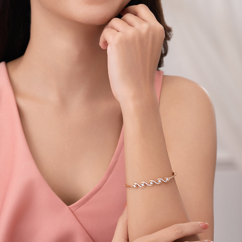 Radiant Swirl Diamond Bracelet