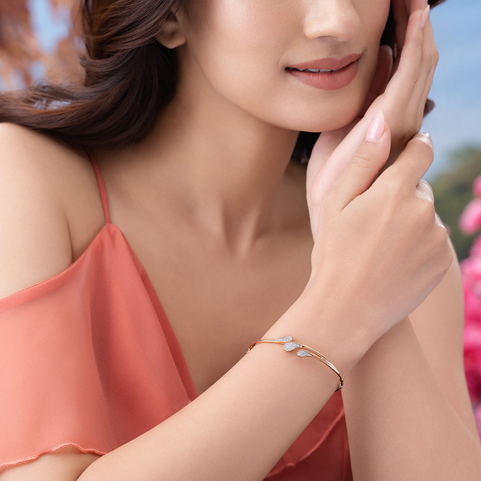 Graceful Vine Diamond Bracelet