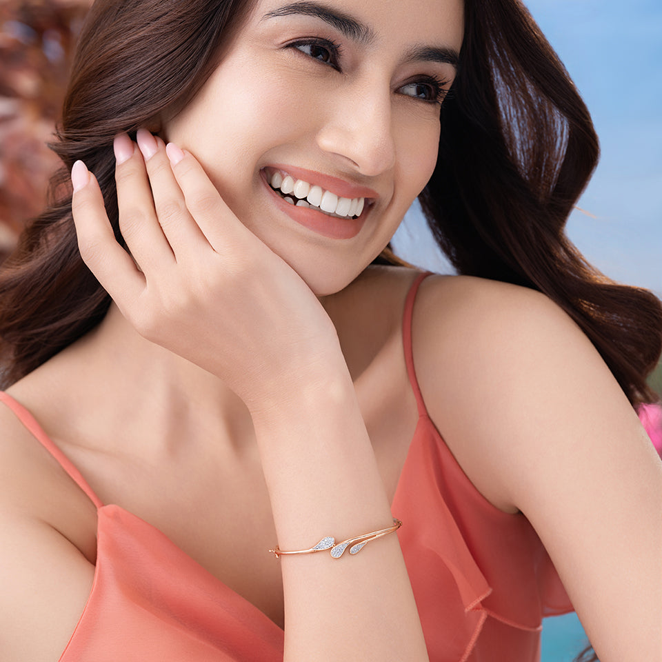 Graceful Vine Diamond Bracelet