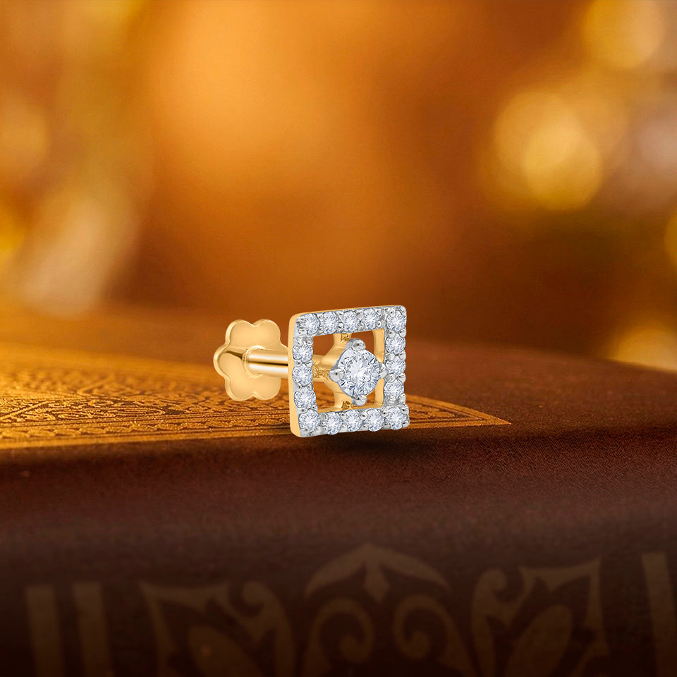 Shining Square Diamond Nosepin