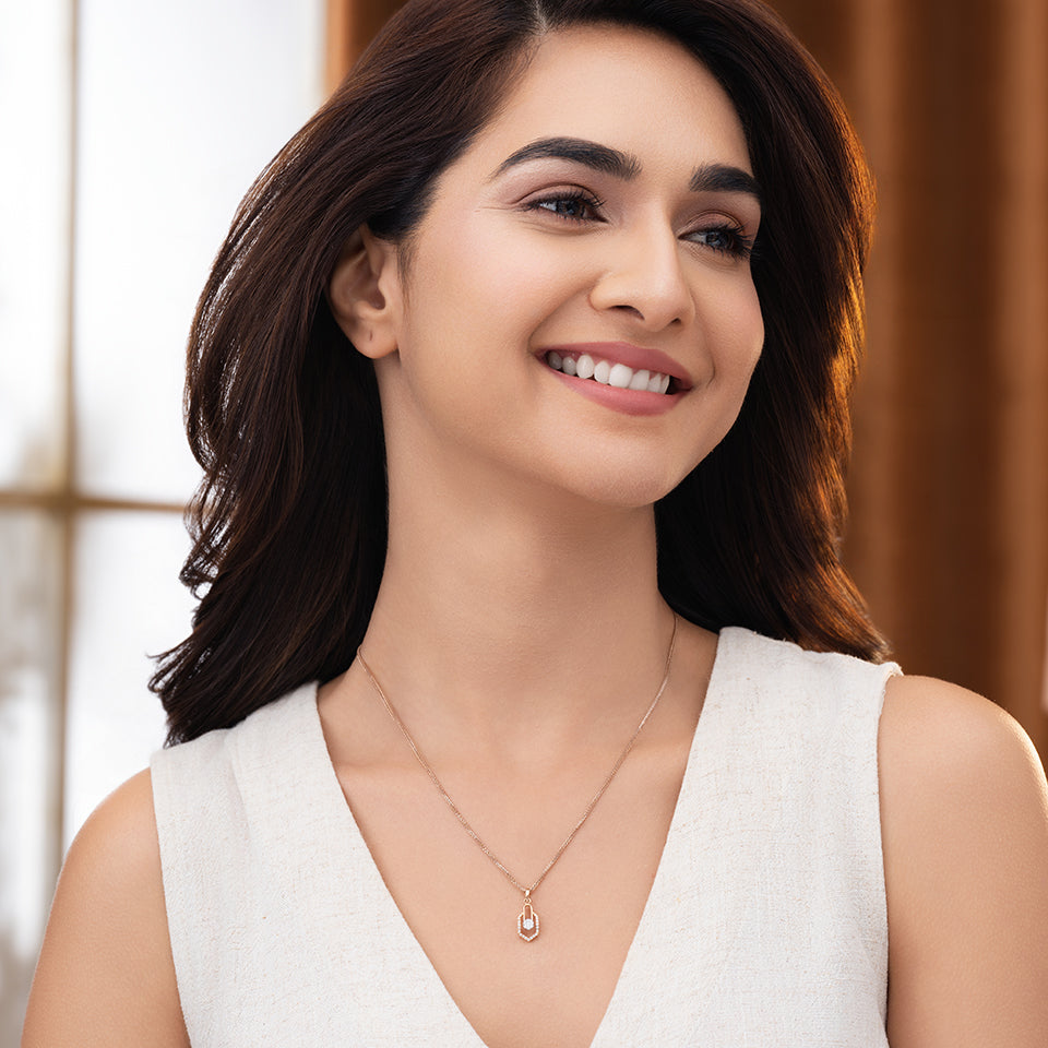 Geometric Arch Diamond Chain Pendant