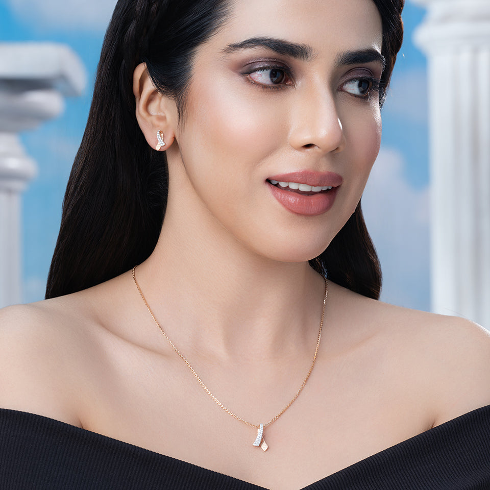 Starlight Twist Diamond Pendant Set