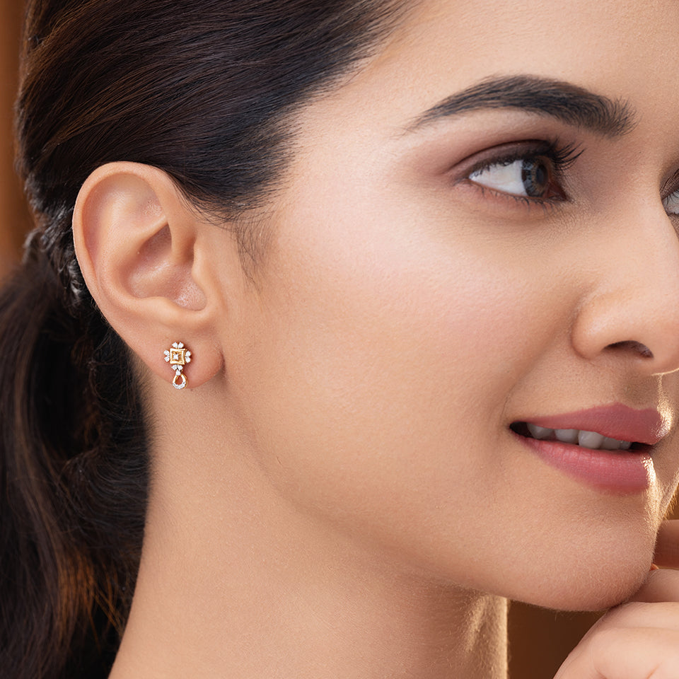 Golden Lattice Diamond Earrings