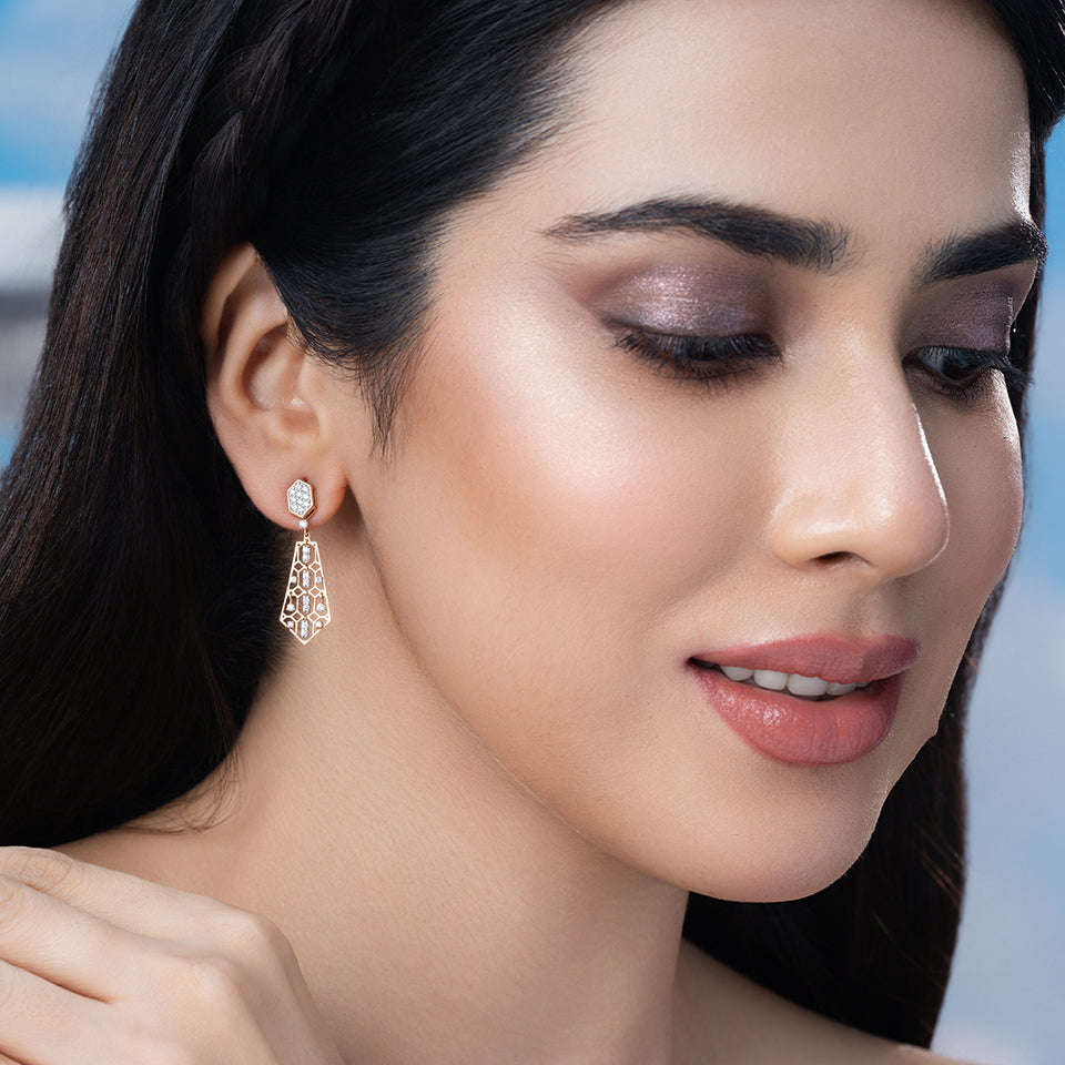 Dangling Filigree Diamond Earrings