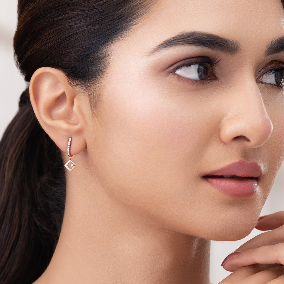 Glazing Crescent Diamond Earrings