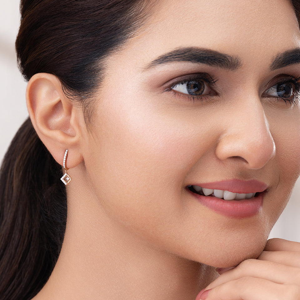 Glazing Crescent Diamond Earrings