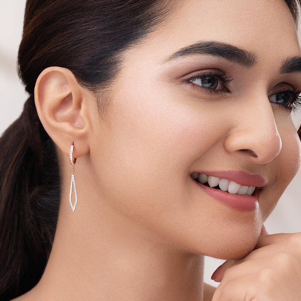 Shining Spear Diamond Earrings