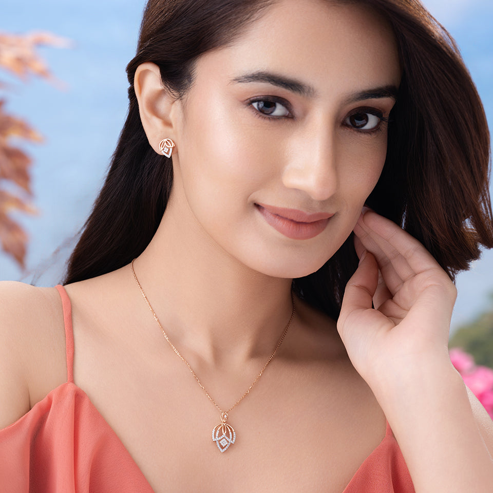 Graceful Bloom Diamond Necklace Set