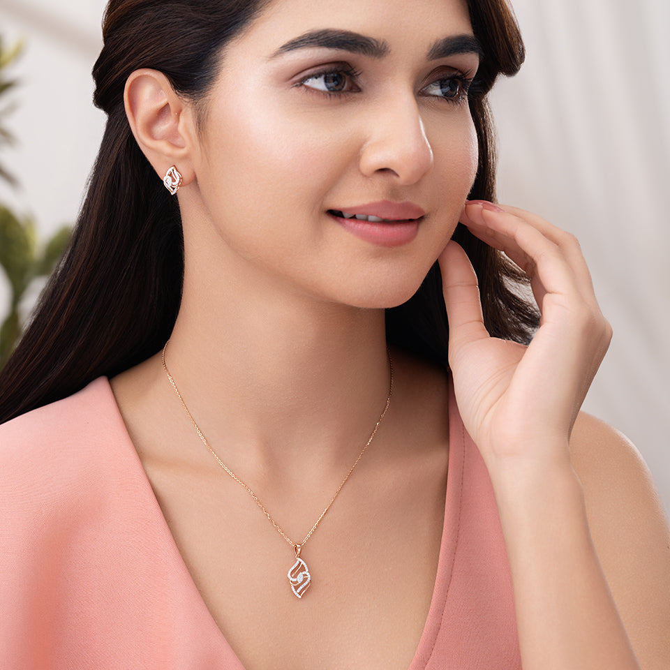 Shining Leaf Diamond Necklace Set