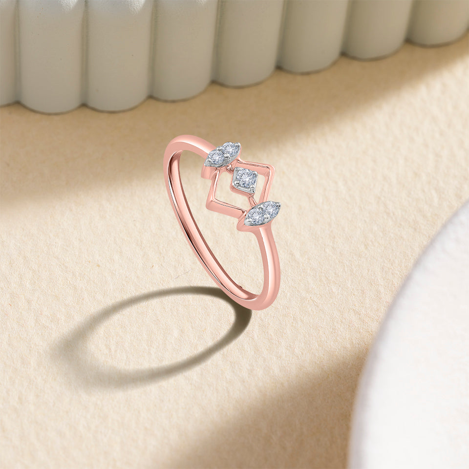 Kite Frame Diamond Finger Ring