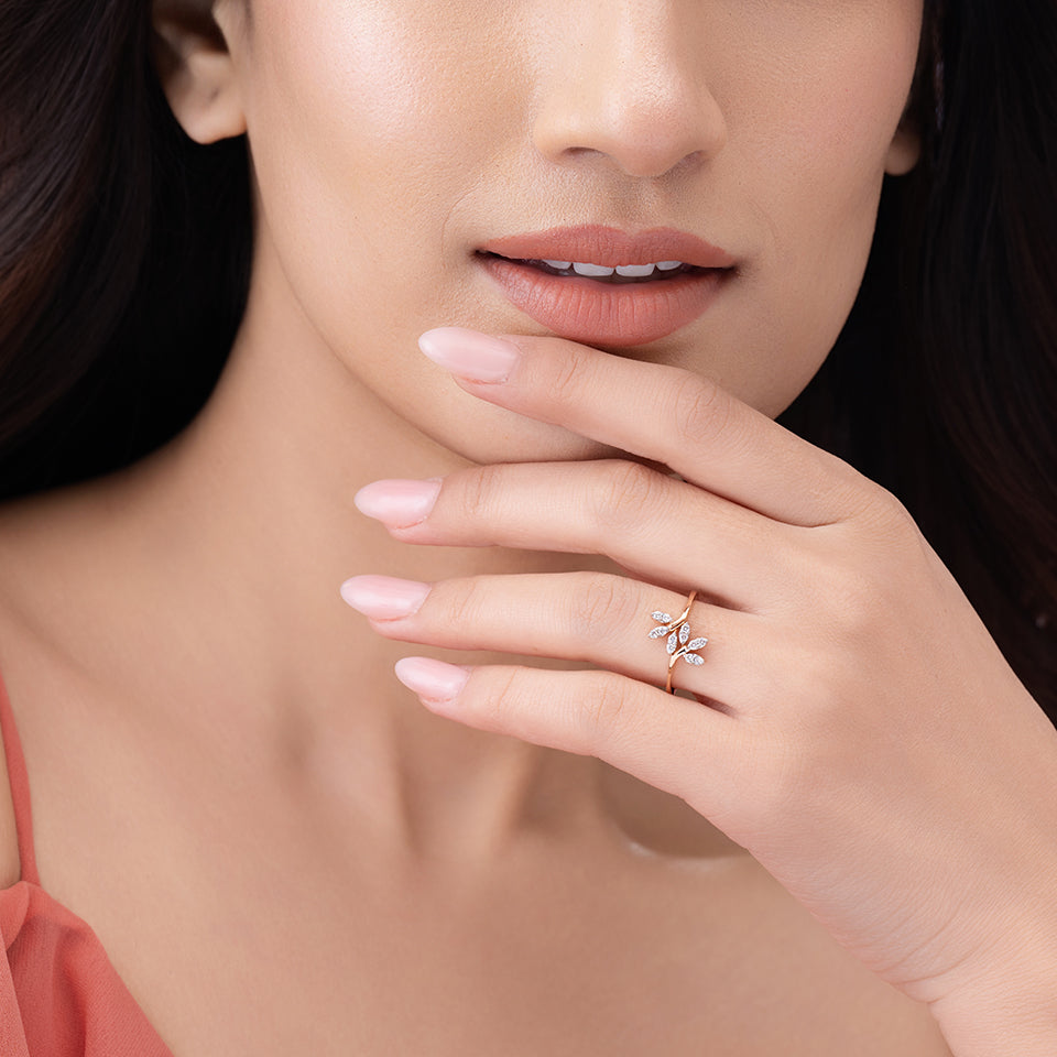 Petal Lattice Diamond Finger Ring