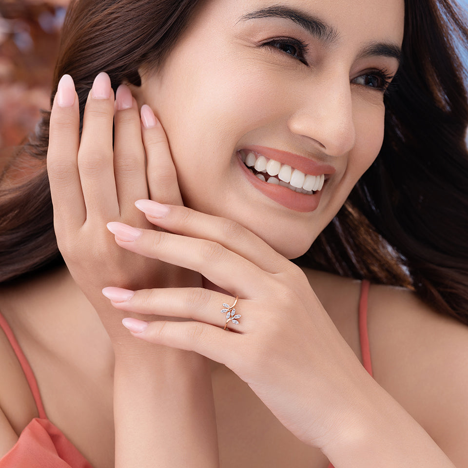 Petal Lattice Diamond Finger Ring