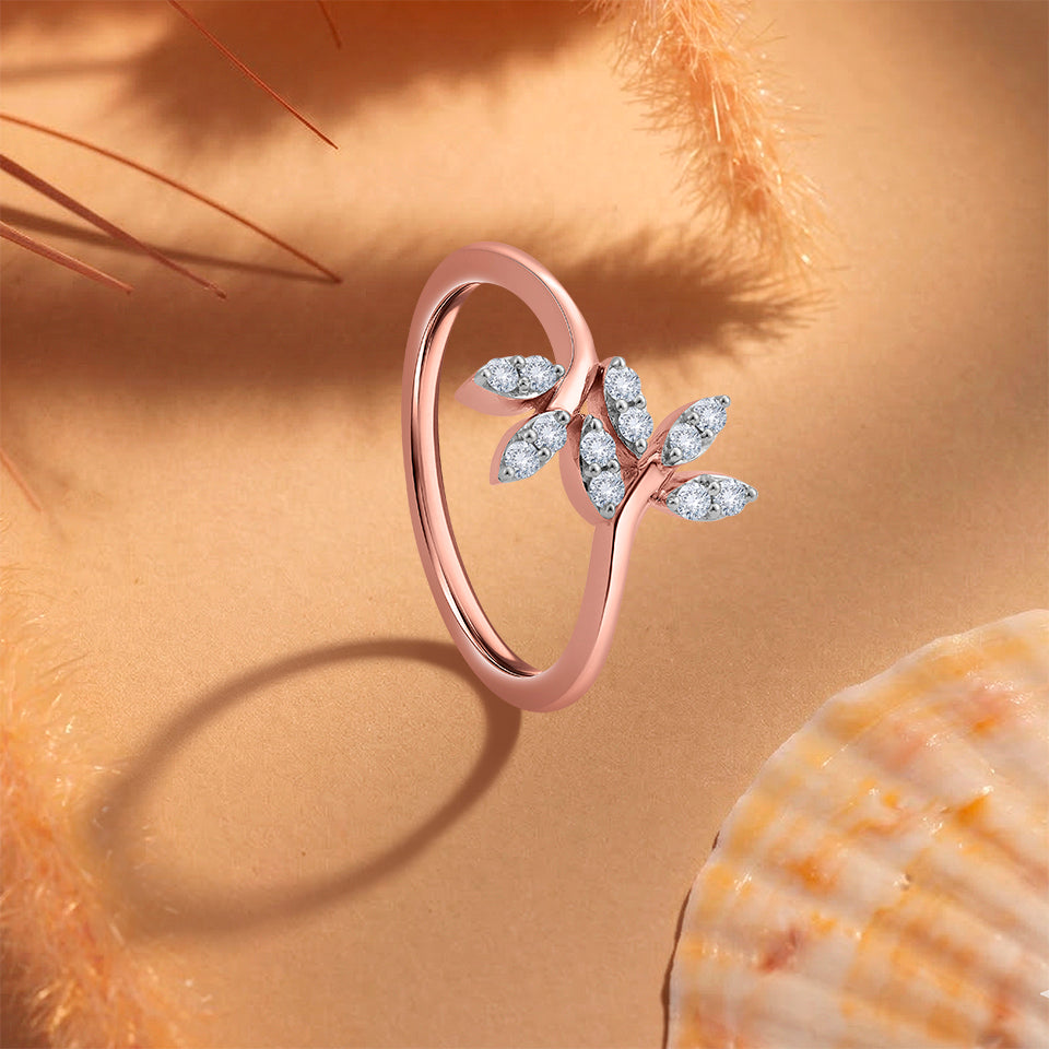 Petal Lattice Diamond Finger Ring