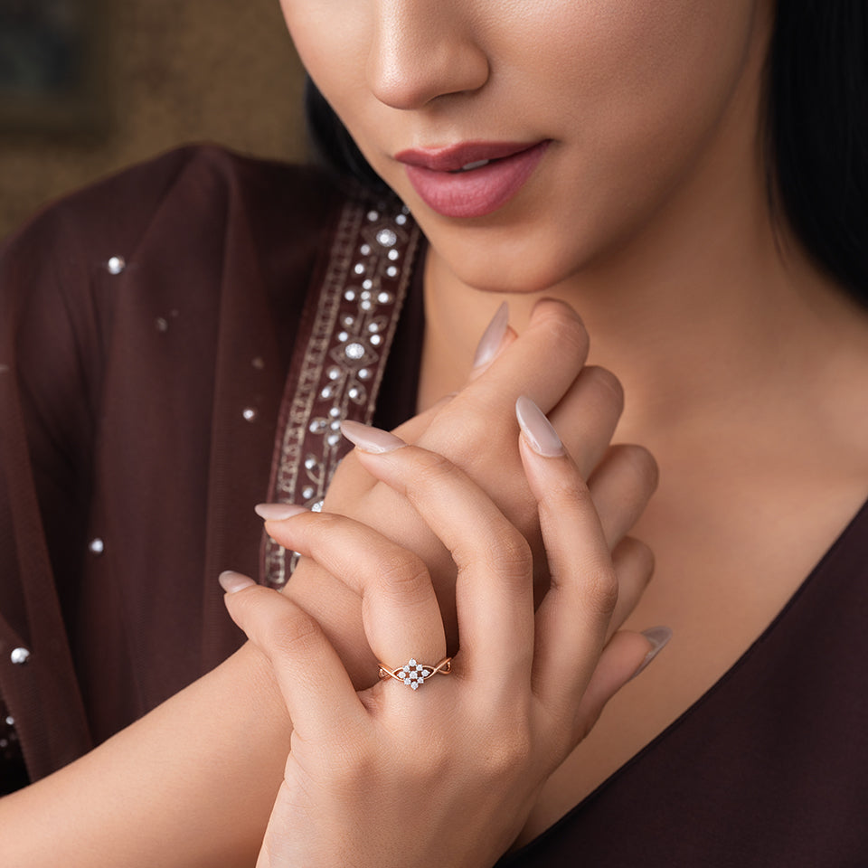 Serene Star Diamond Finger Ring