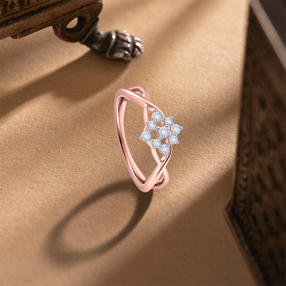 Serene Star Diamond Finger Ring