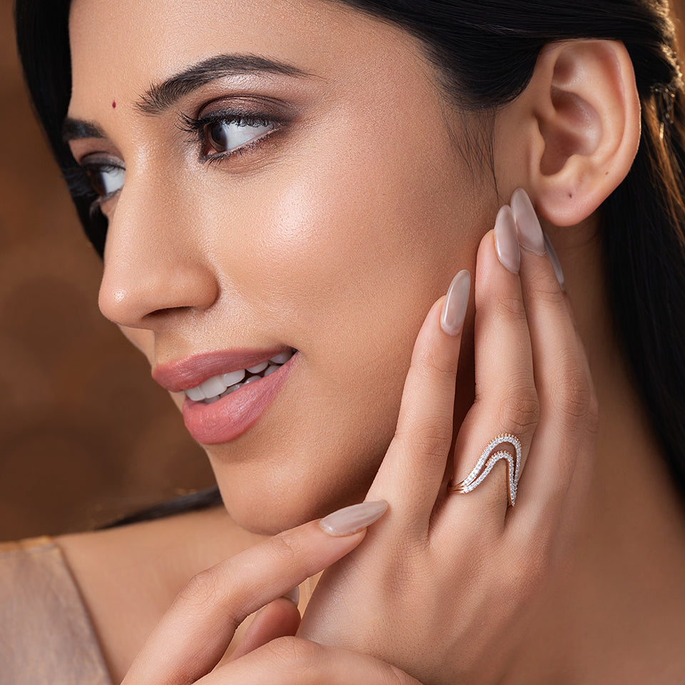 Vanki Shaped Diamond Finger Ring