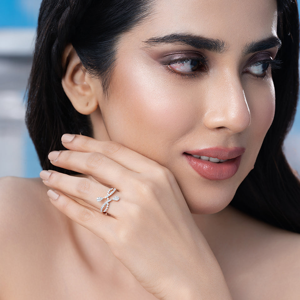 Intertwined Vines Diamond Finger Ring