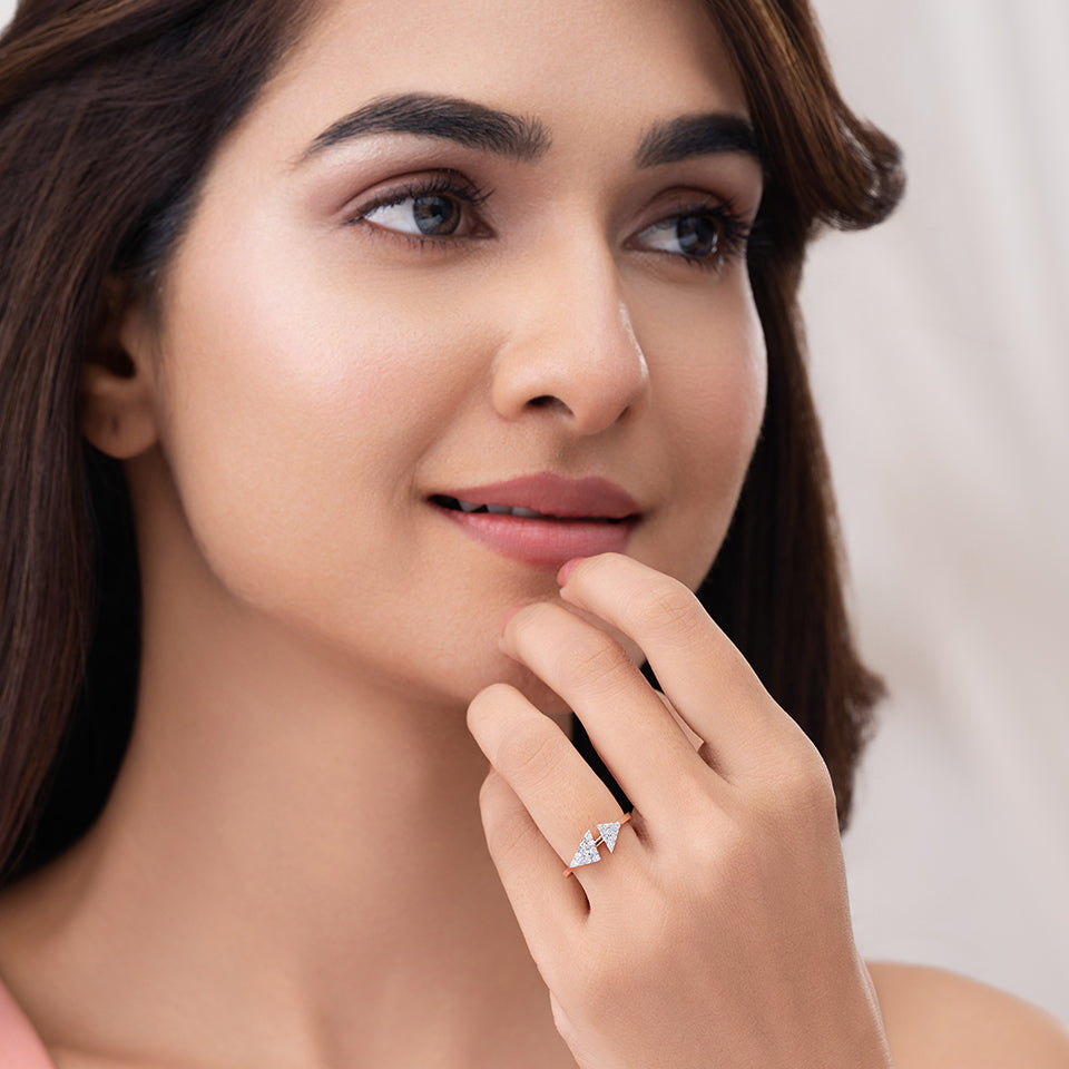 Vanguard Triangle Diamond Finger Ring