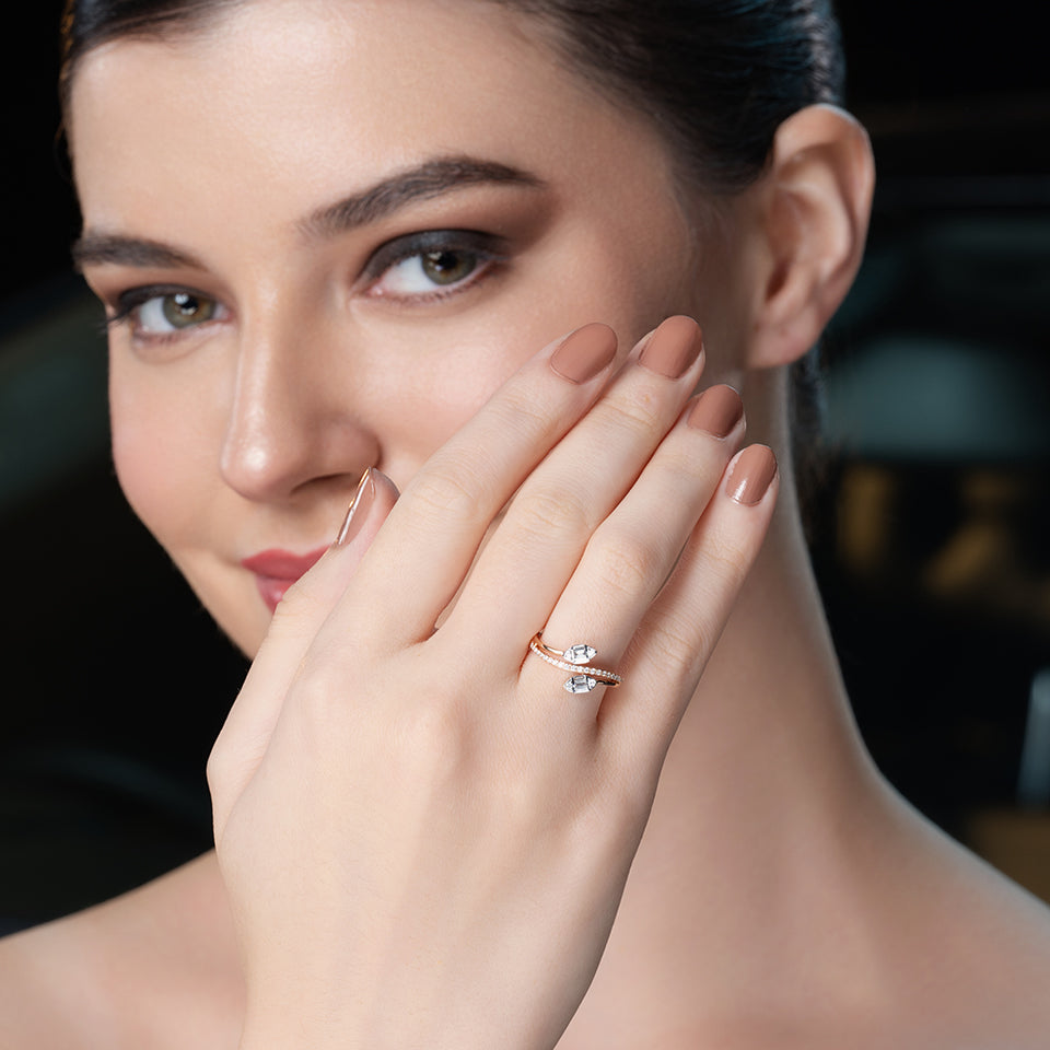 Redefined Radiance Diamond Finger Ring