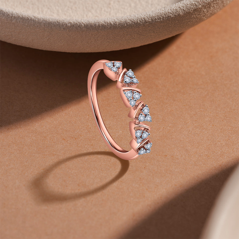 Tapered Trio Diamond Finger Ring