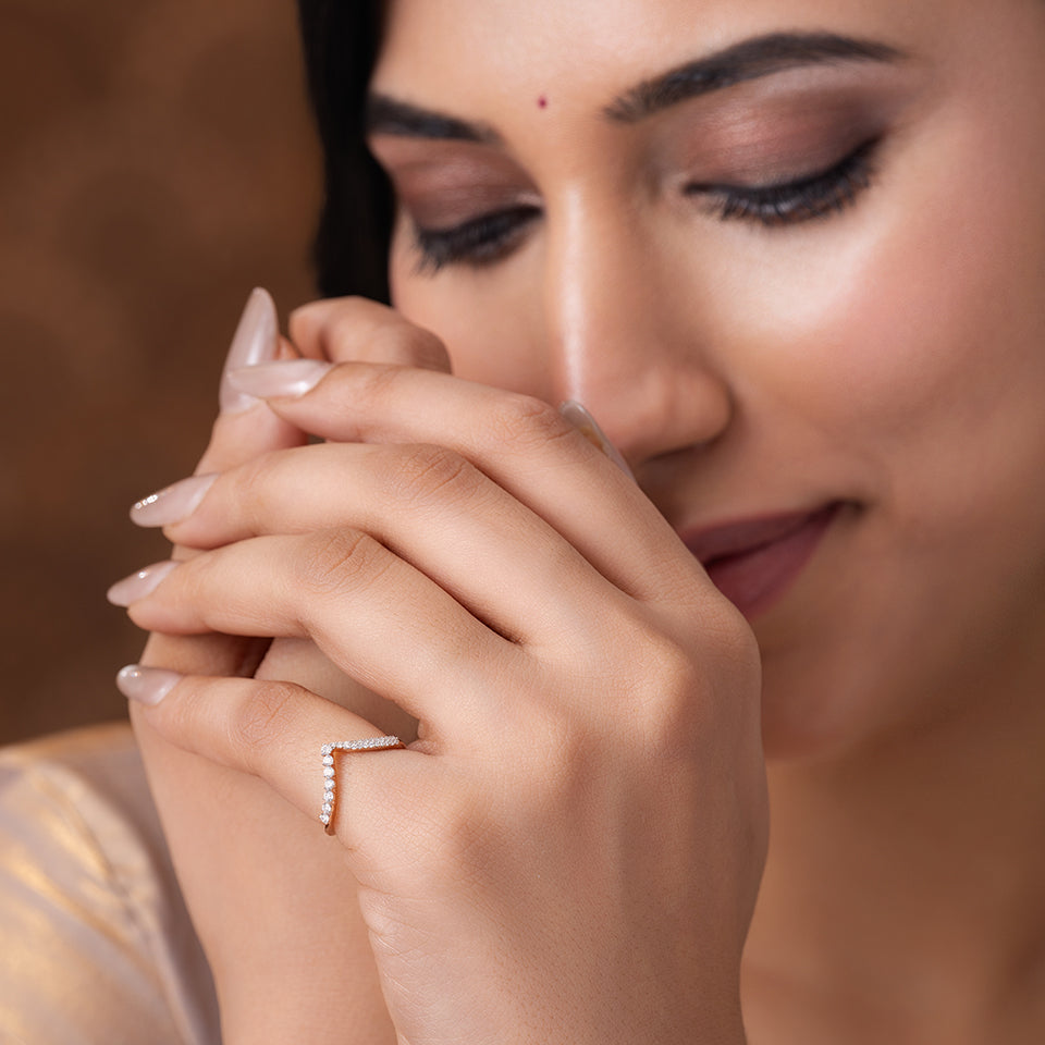 Classic Vanki Shaped Diamond Finger Ring