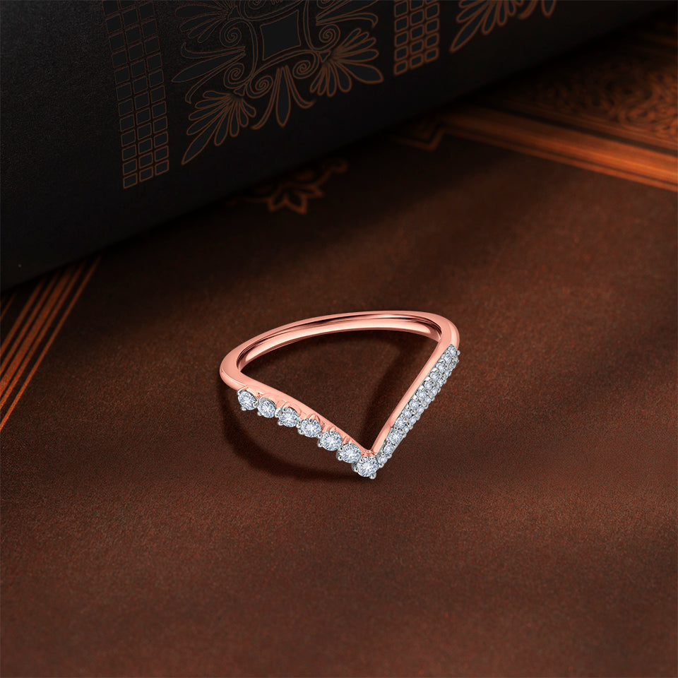 Classic Vanki Shaped Diamond Finger Ring