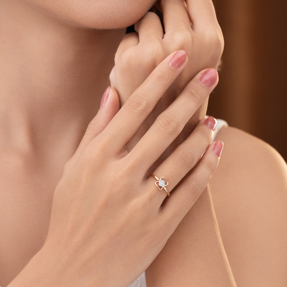 Minimalist Apex Diamond Finger Ring