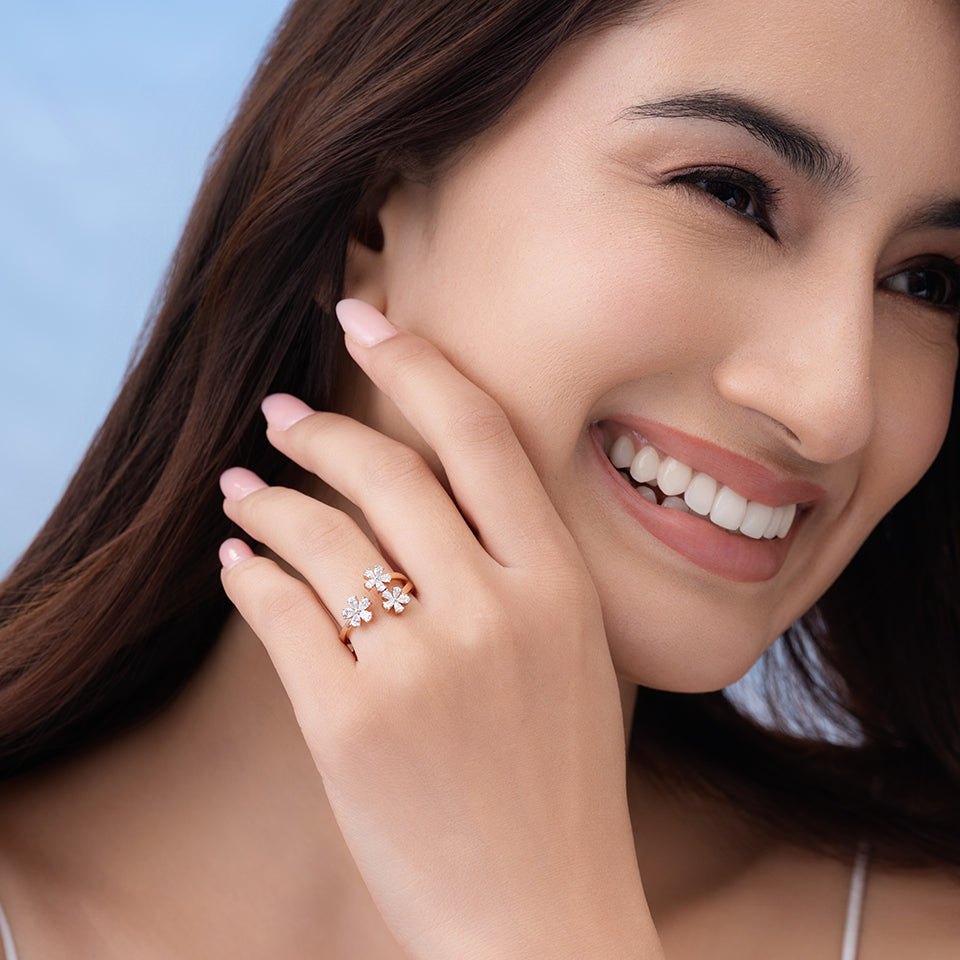 Triple Daisies Diamond Finger Ring