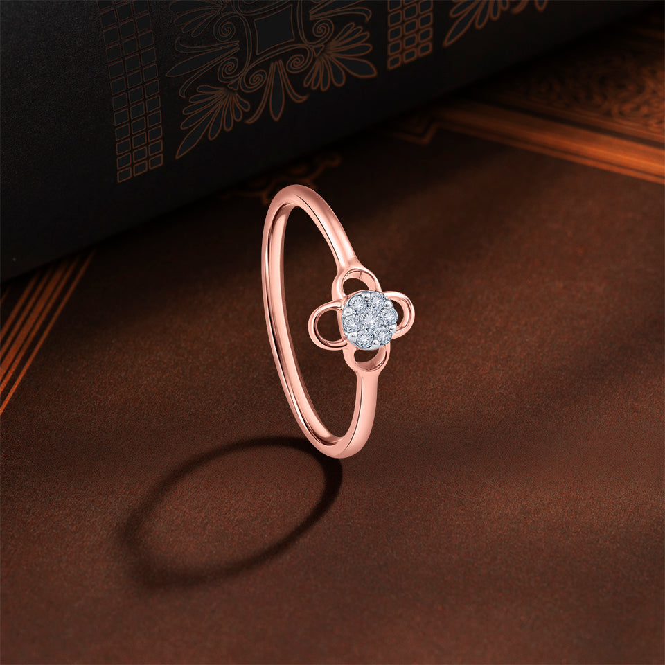 Petal Clover Diamond Finger Ring