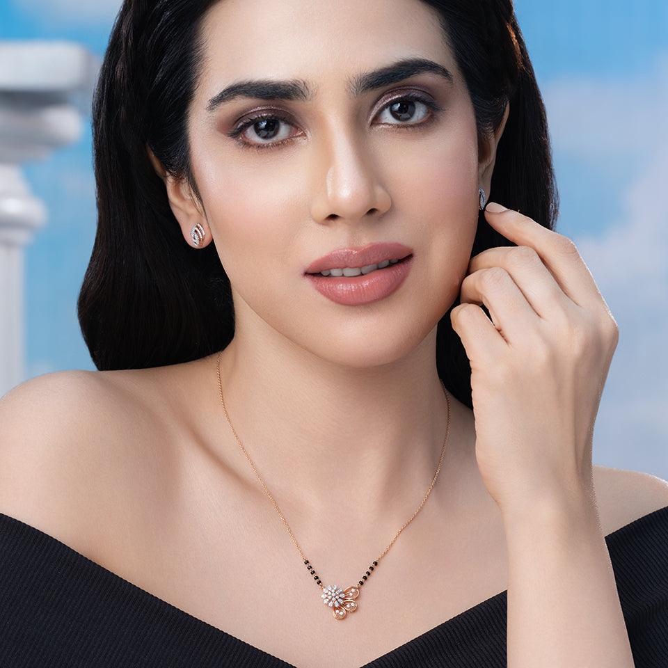 Gleaming Floret Diamond Mangalsutra