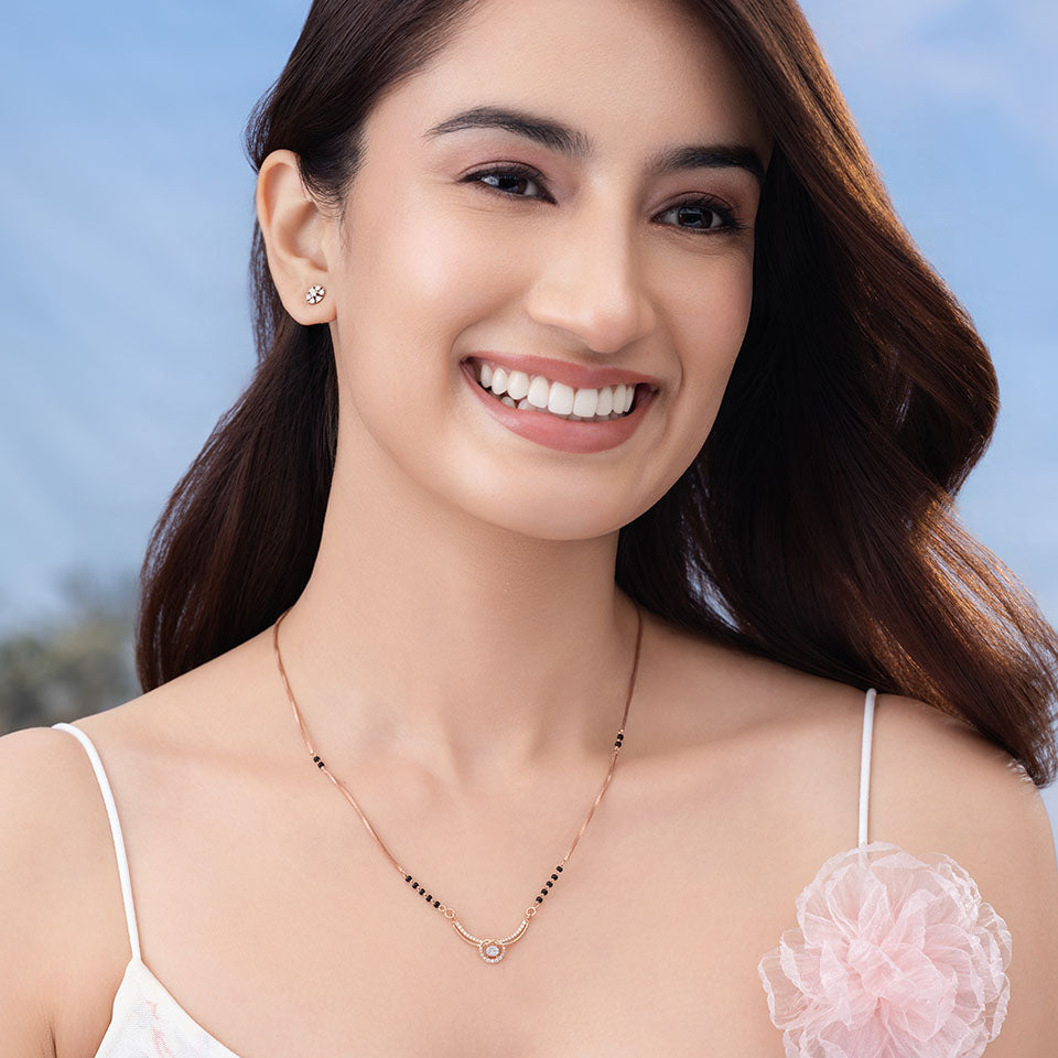 Graceful Arc Diamond Mangalsutra