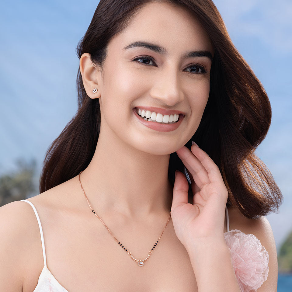 Graceful Arc Diamond Mangalsutra