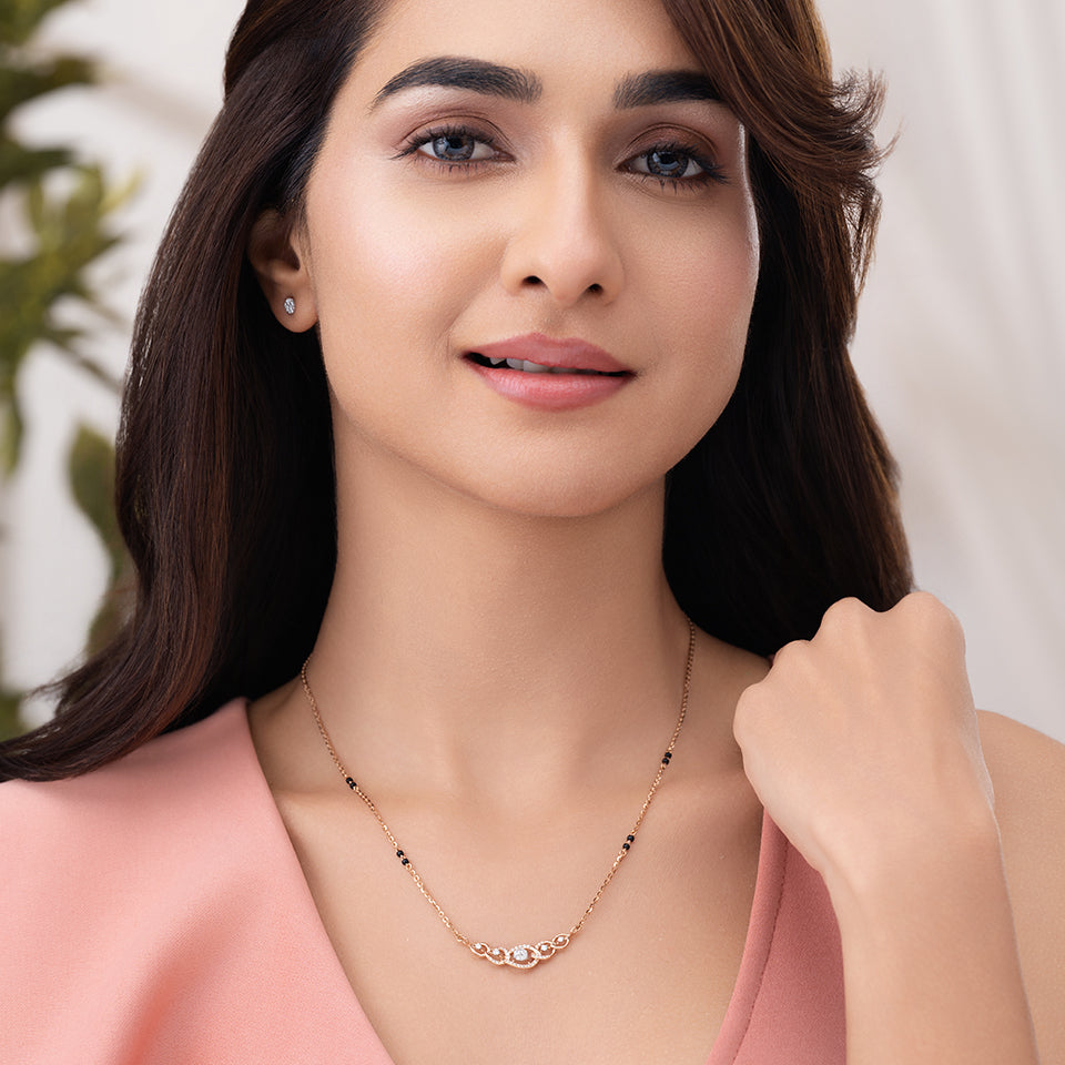Lustrous Ovals Diamond Mangalsutra