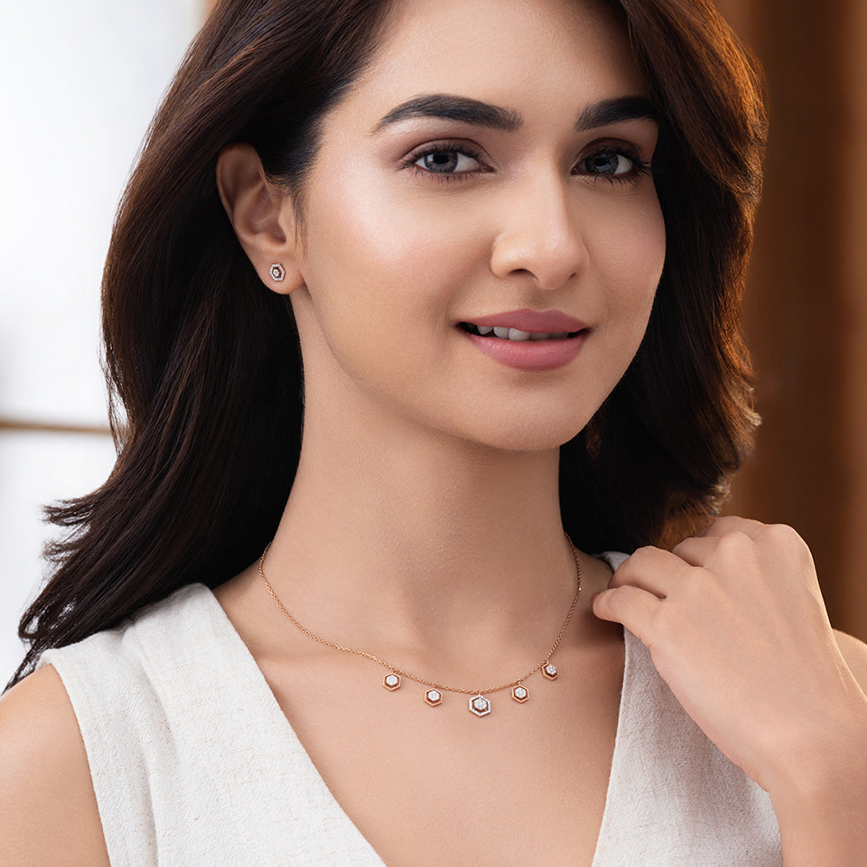 Hexagon Motifs Diamond Necklace Set