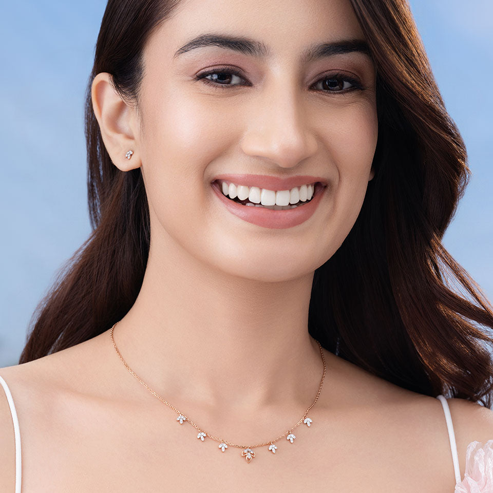 Rhythmic Leaflet Diamond Necklace Set