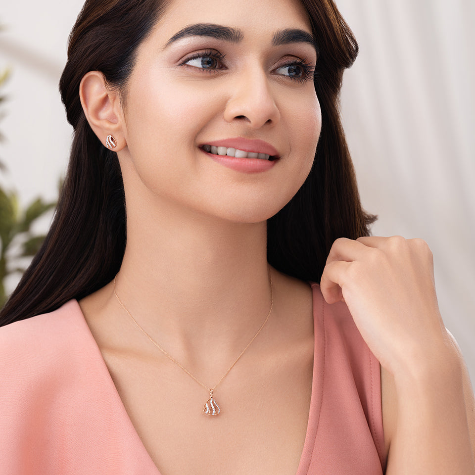 Filigree Flare Diamond Necklace Set