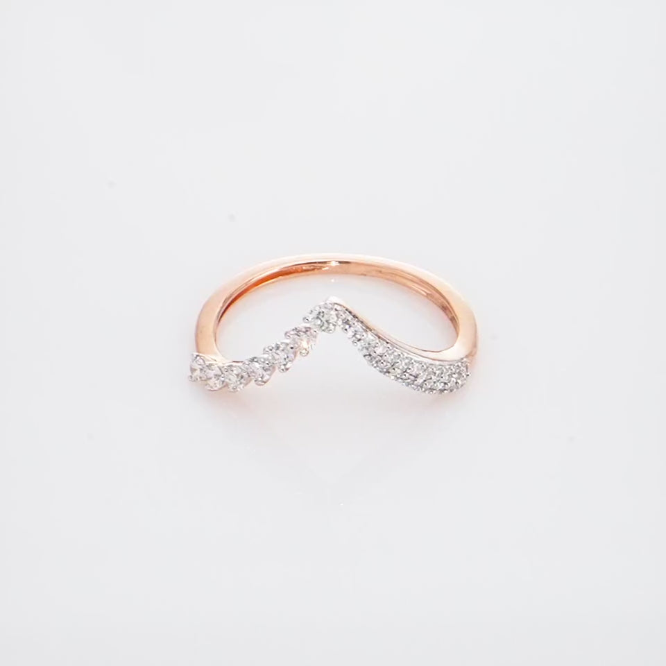 Classic Vanki Shaped Diamond Finger Ring